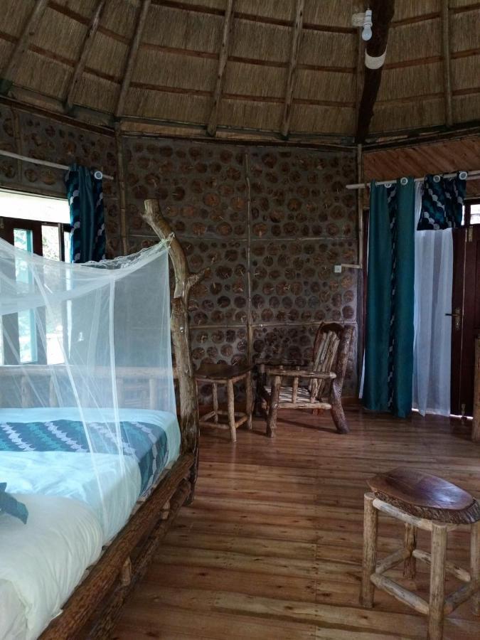 Chimpanzee Capital Safari Lodge Bigodi Экстерьер фото