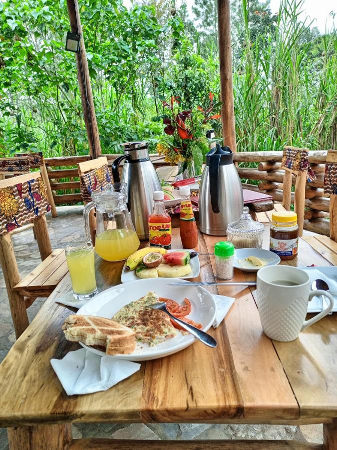 Chimpanzee Capital Safari Lodge Bigodi Экстерьер фото