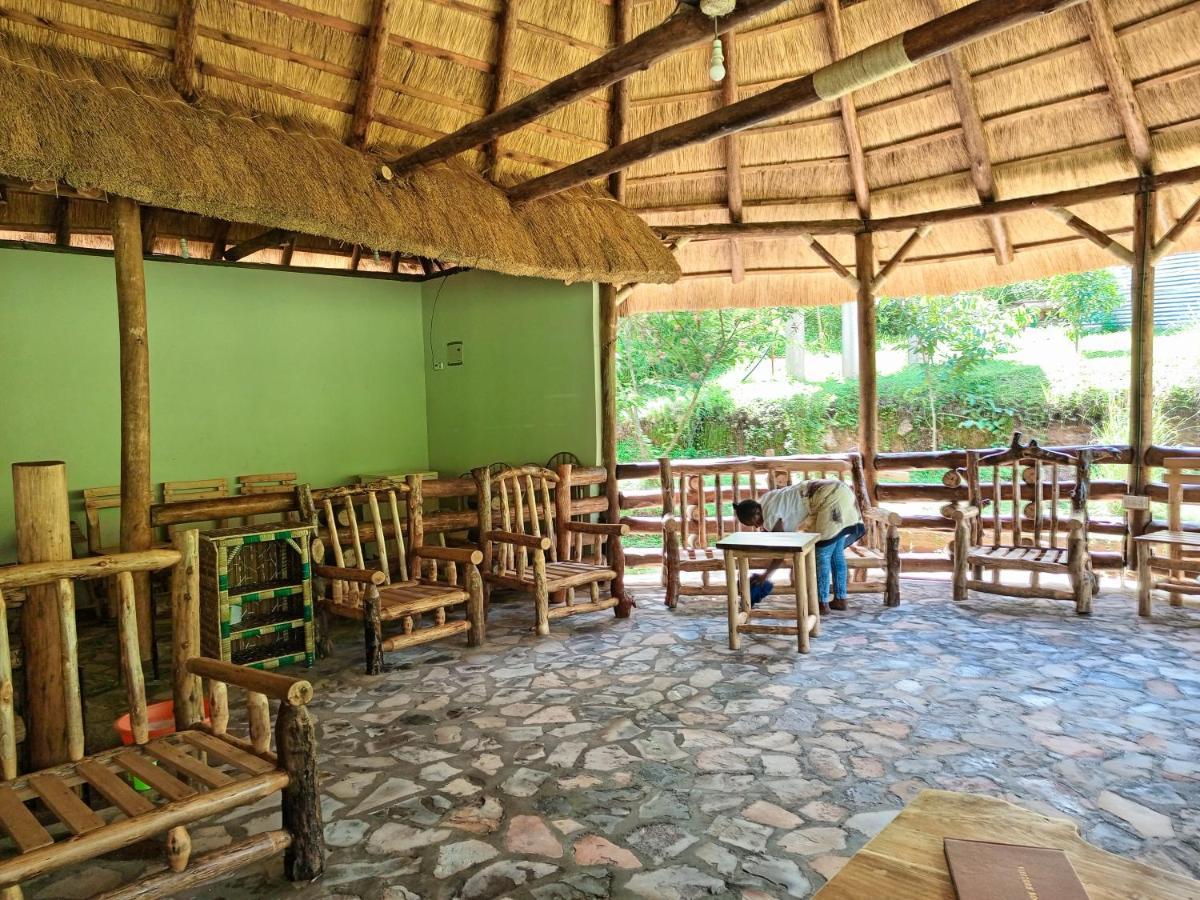 Chimpanzee Capital Safari Lodge Bigodi Экстерьер фото