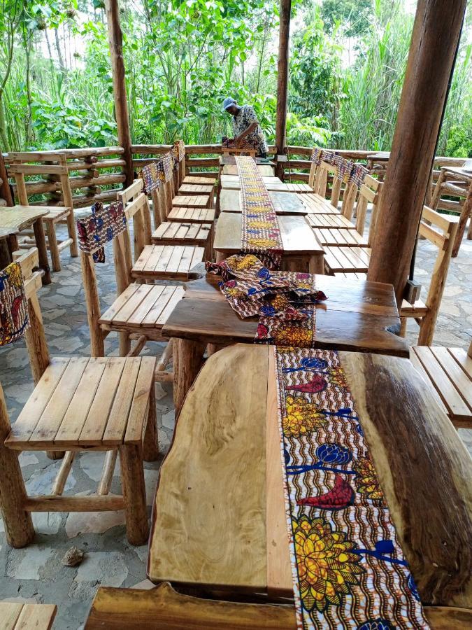 Chimpanzee Capital Safari Lodge Bigodi Экстерьер фото