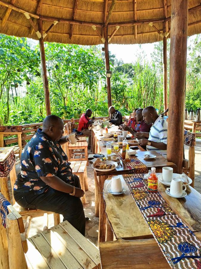 Chimpanzee Capital Safari Lodge Bigodi Экстерьер фото
